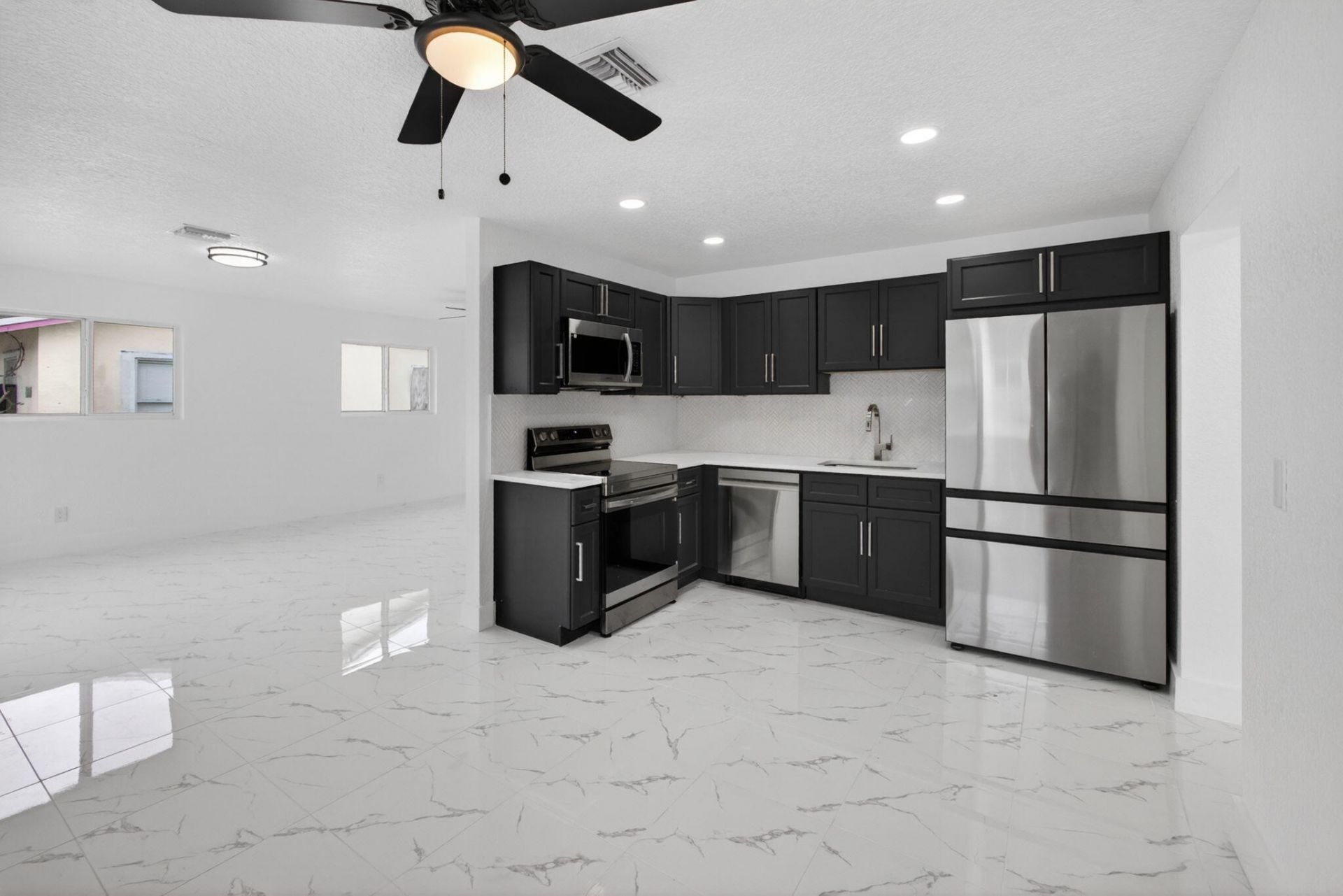 1225 W 32 Street, Riviera Beach, FL 33404 Photo