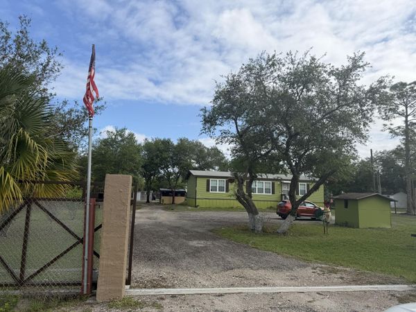 445 Hunting Club Avenue, Clewiston, FL 33440