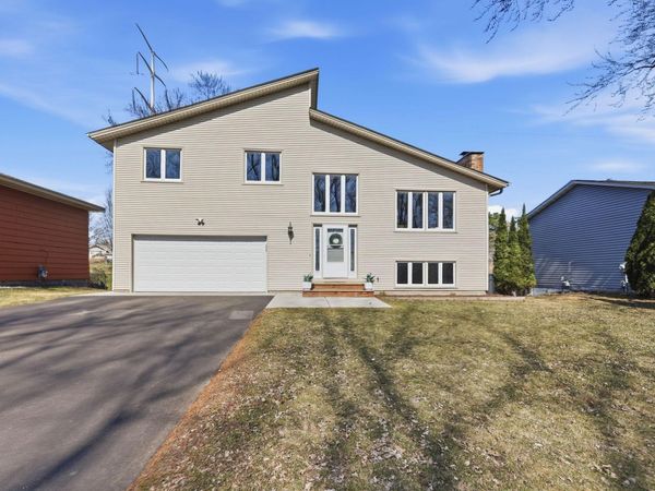 2382 Erin Court , New Brighton, MN 55112