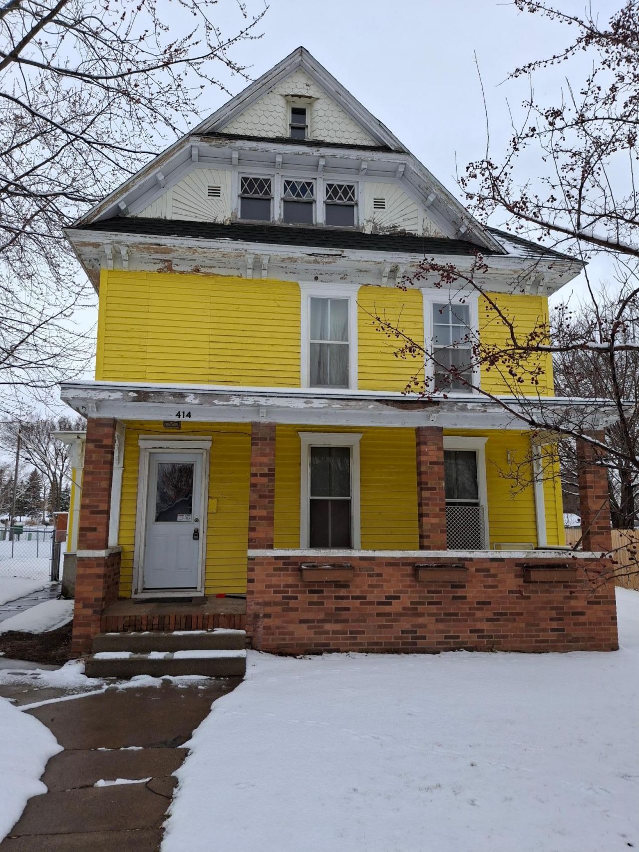 414 Maple Street S, Sauk Centre, MN 56378 Main Photo