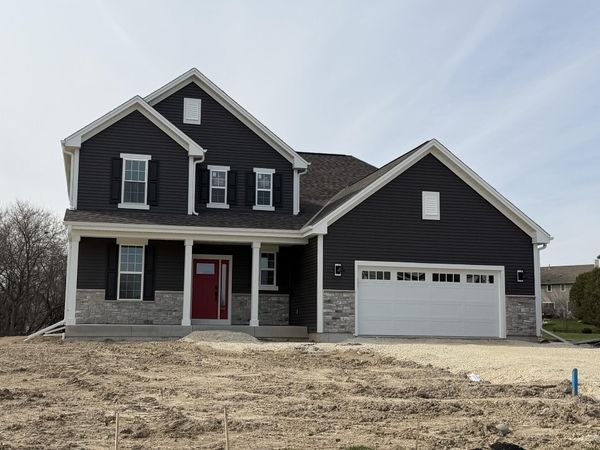 N101W17020 Tanglewood Dr, Germantown, WI 53022