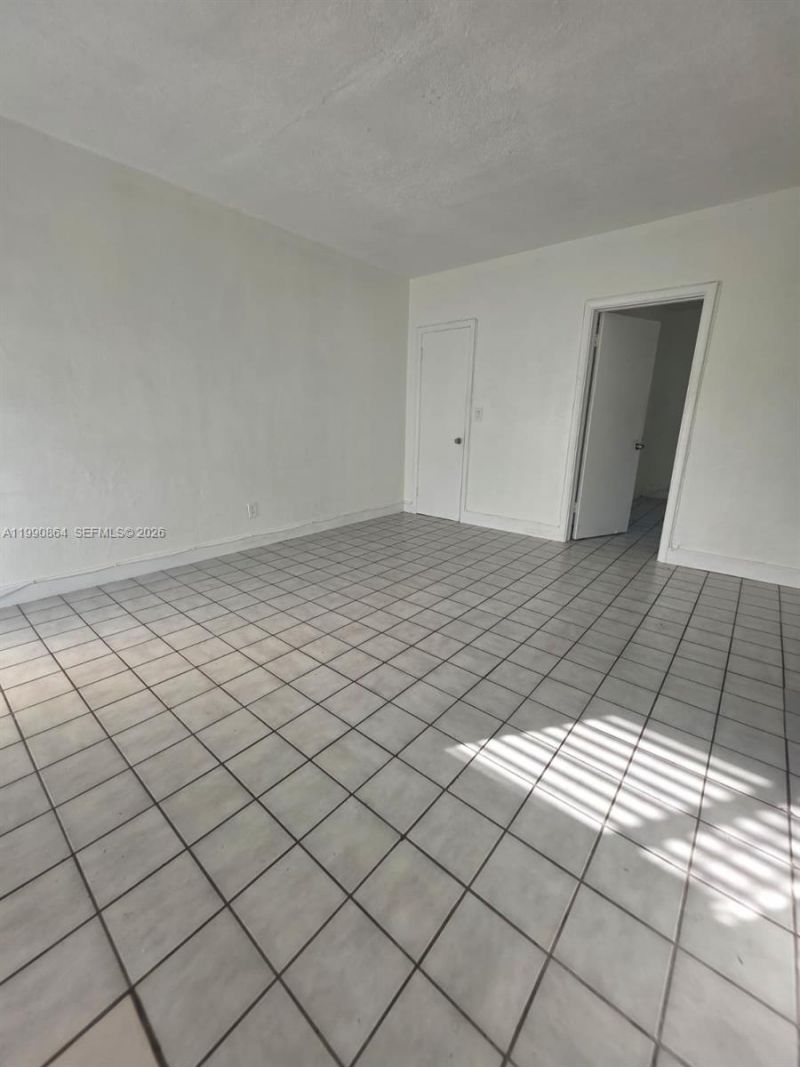 7155 Rue Notre Dame, Unit 9, Miami Beach, FL 33141 Photo