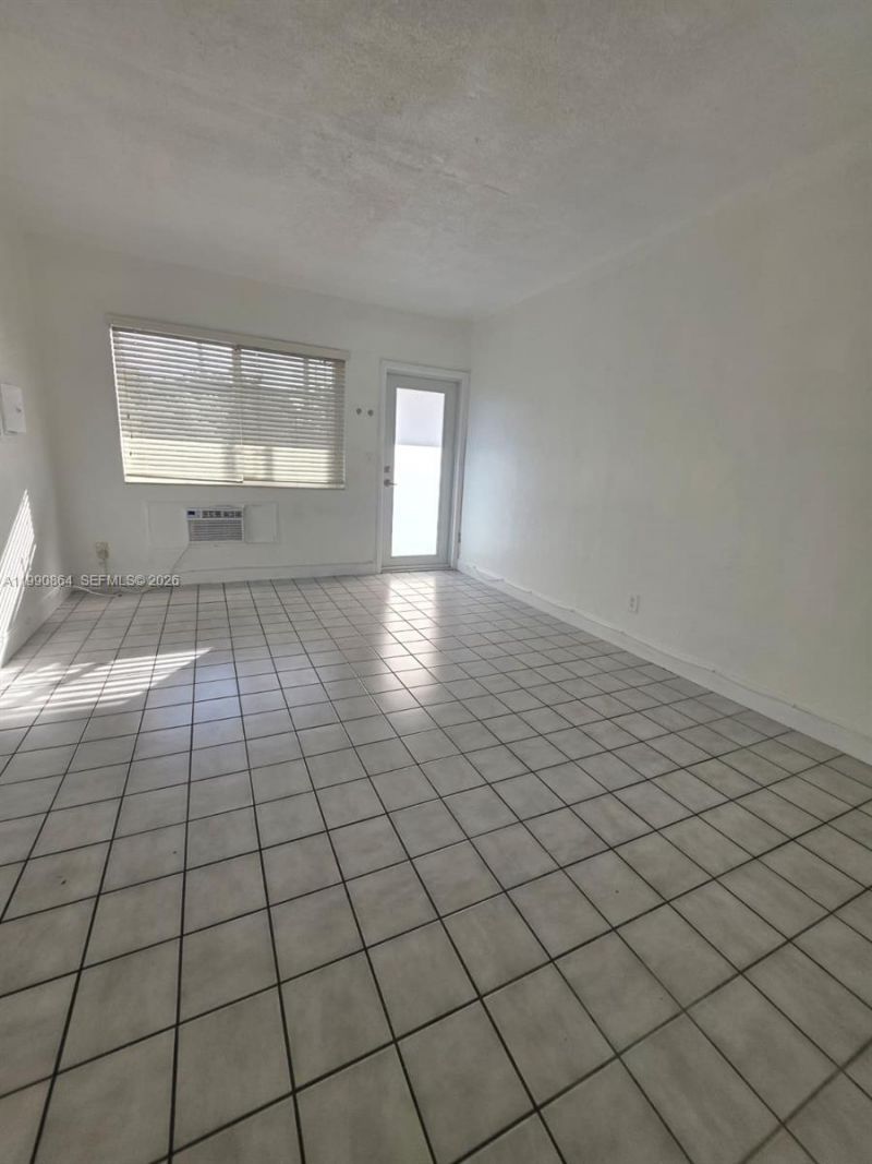 7155 Rue Notre Dame, Unit 9, Miami Beach, FL 33141 Photo