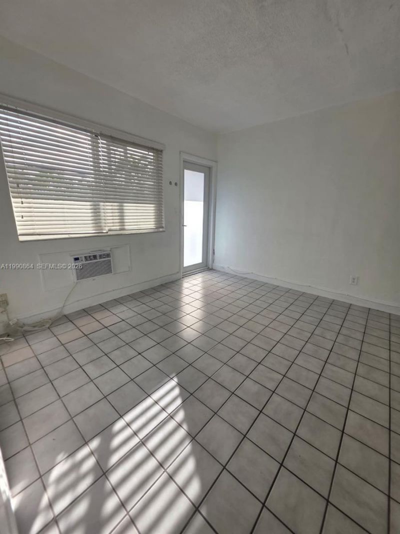 7155 Rue Notre Dame, Unit 9, Miami Beach, FL 33141 Photo