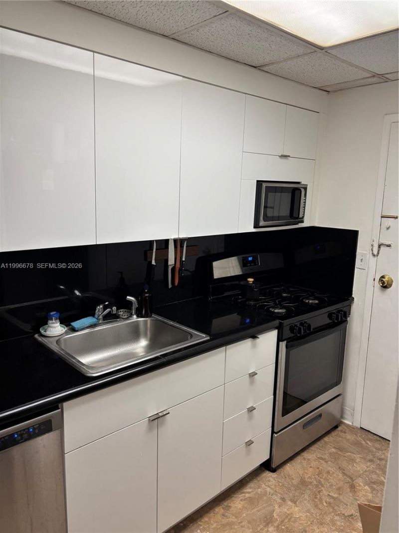 700 Biltmore Way, Unit 1004, Coral Gables, FL 33134 Photo