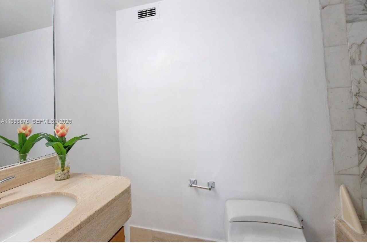 700 Biltmore Way, Unit 1004, Coral Gables, FL 33134 Photo