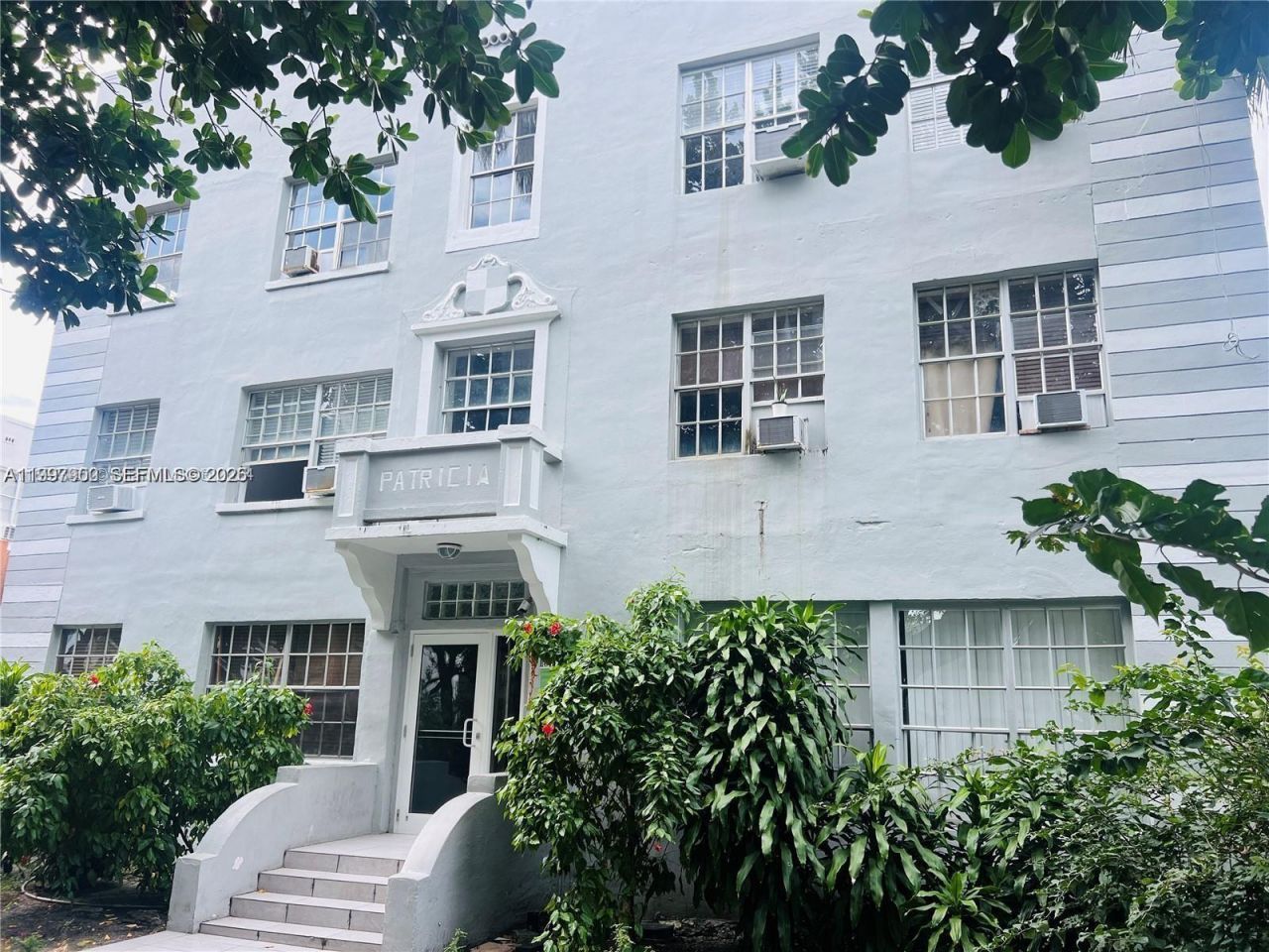 842 Meridian Ave, Unit 2G, Miami Beach, FL 33139 Photo