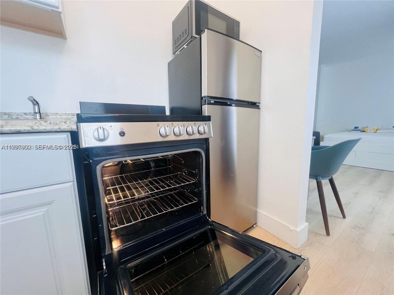 842 Meridian Ave, Unit 2G, Miami Beach, FL 33139 Photo