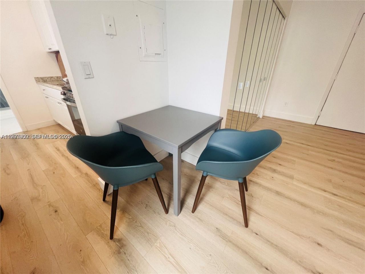 842 Meridian Ave, Unit 2G, Miami Beach, FL 33139 Photo