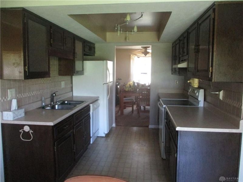 1921 Washington Creek Lane, Centerville, OH 45458 Photo 3