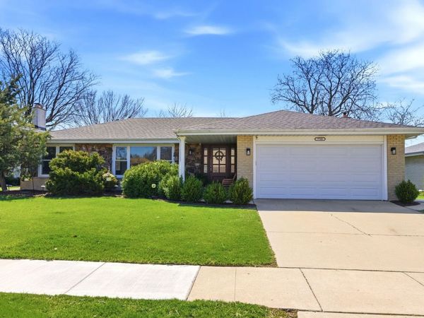 7741 Sycamore Drive, Orland Park, IL 60462