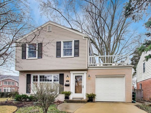 621 E Grove Street, Arlington Heights, IL 60005