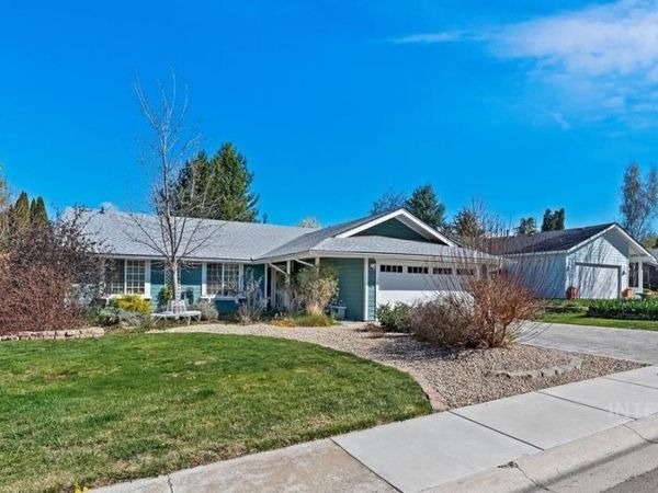 206 N Northview Dr, Eagle, ID 83616
