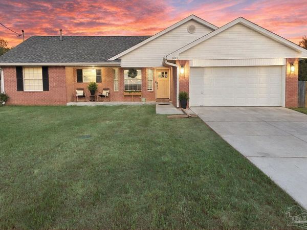 4245 Frasier Ln, Pace, FL 32571