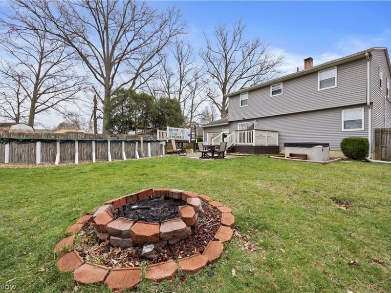 4874 Hollyview Drive, Vermilion, OH 44089 Photo 24