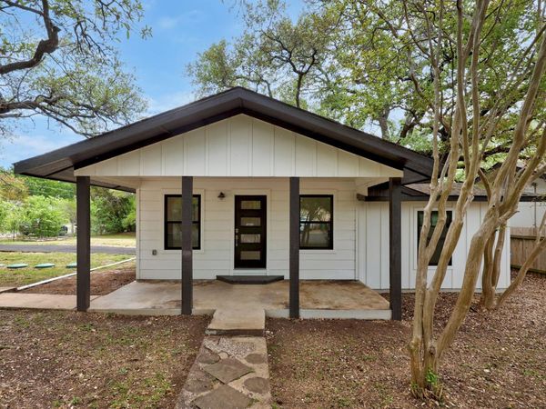 11013 Travis DR, Jonestown, TX 78645