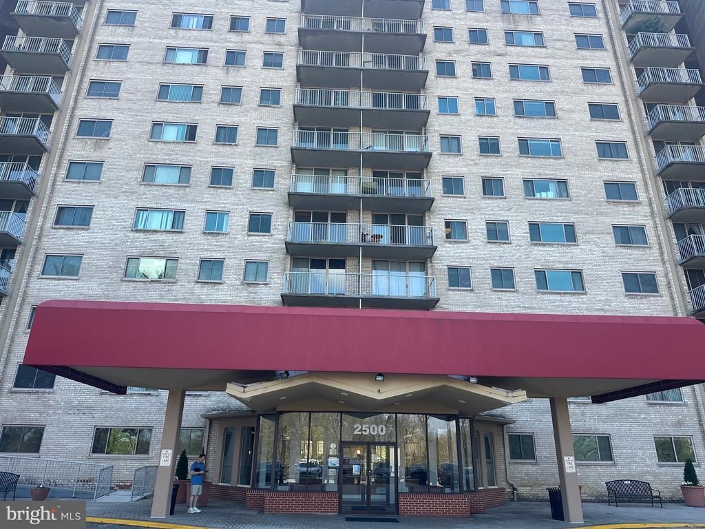 2500 N Van Dorn Street, Unit 1507, Alexandria, VA 22302 Main Photo