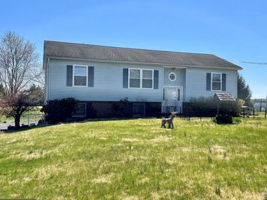 140 HOFFMAN ROAD, BARTO, PA 19504