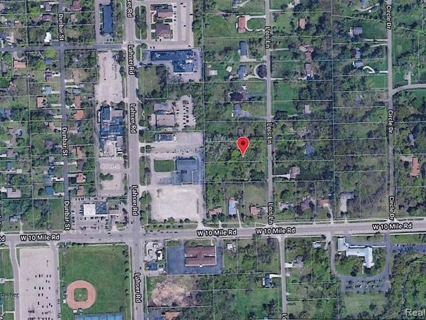 25181 Lois Lane , Southfield, MI 48075