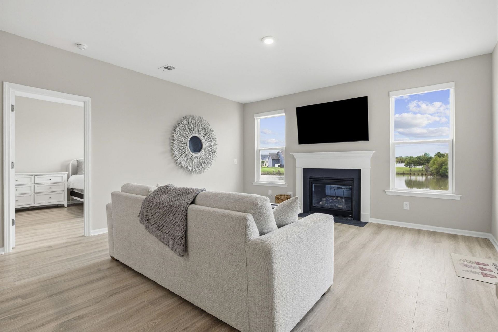 371 Mikita Dr. Photo 19