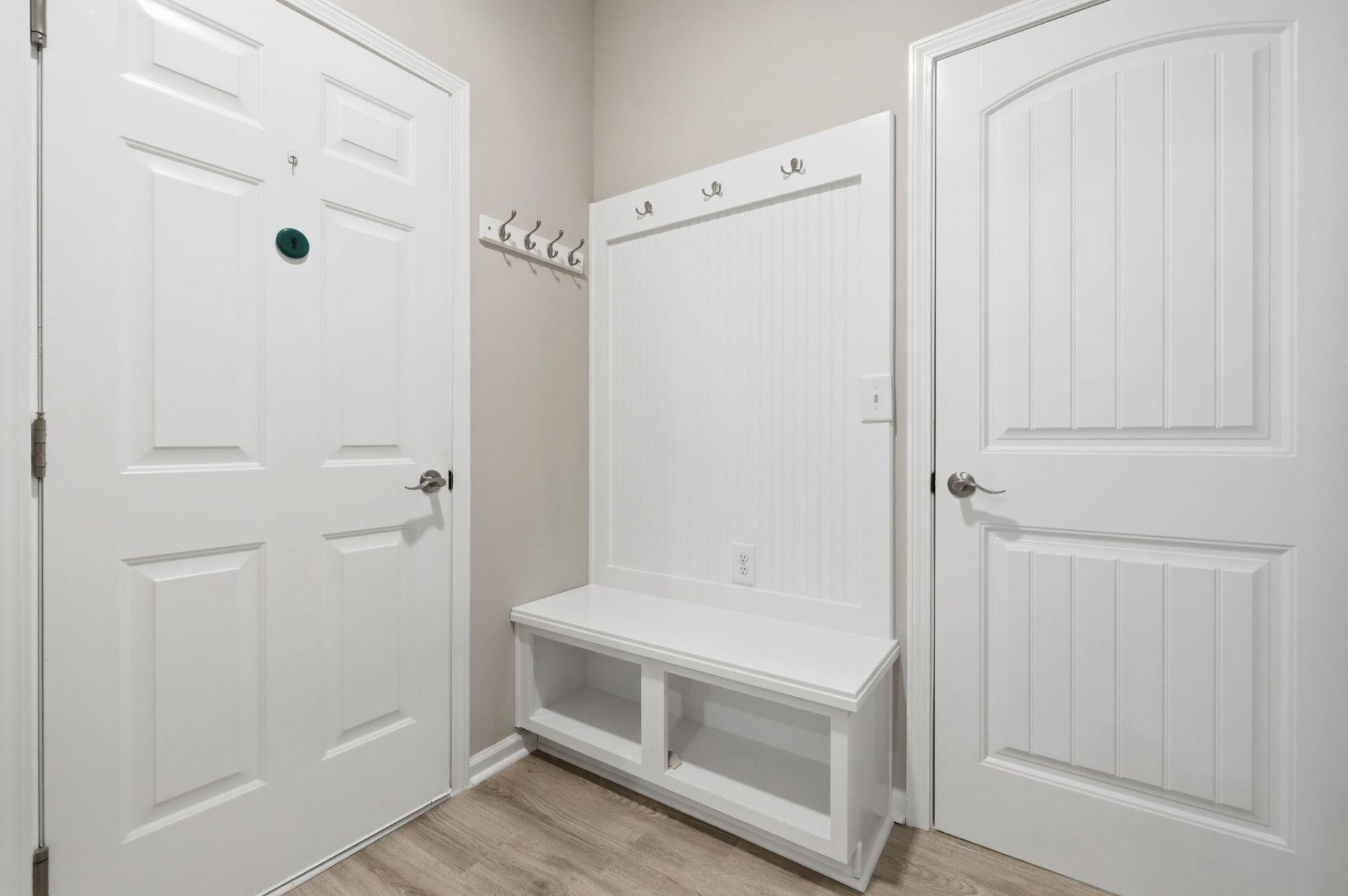 371 Mikita Dr. Photo 23