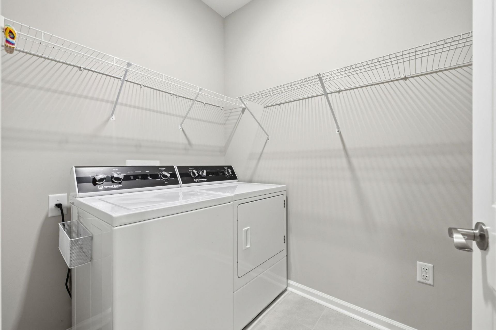 371 Mikita Dr. Photo 24