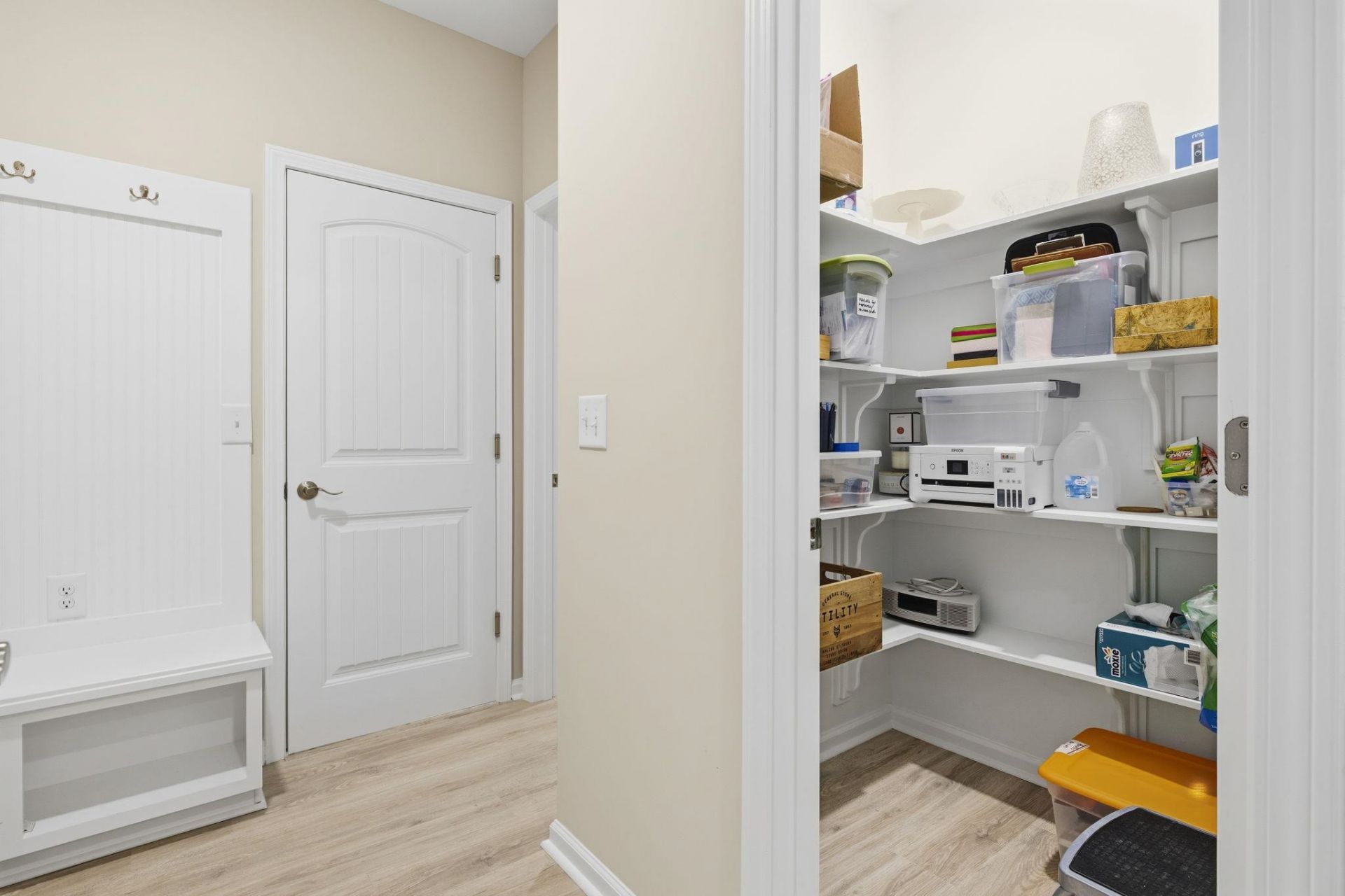 371 Mikita Dr. Photo 25