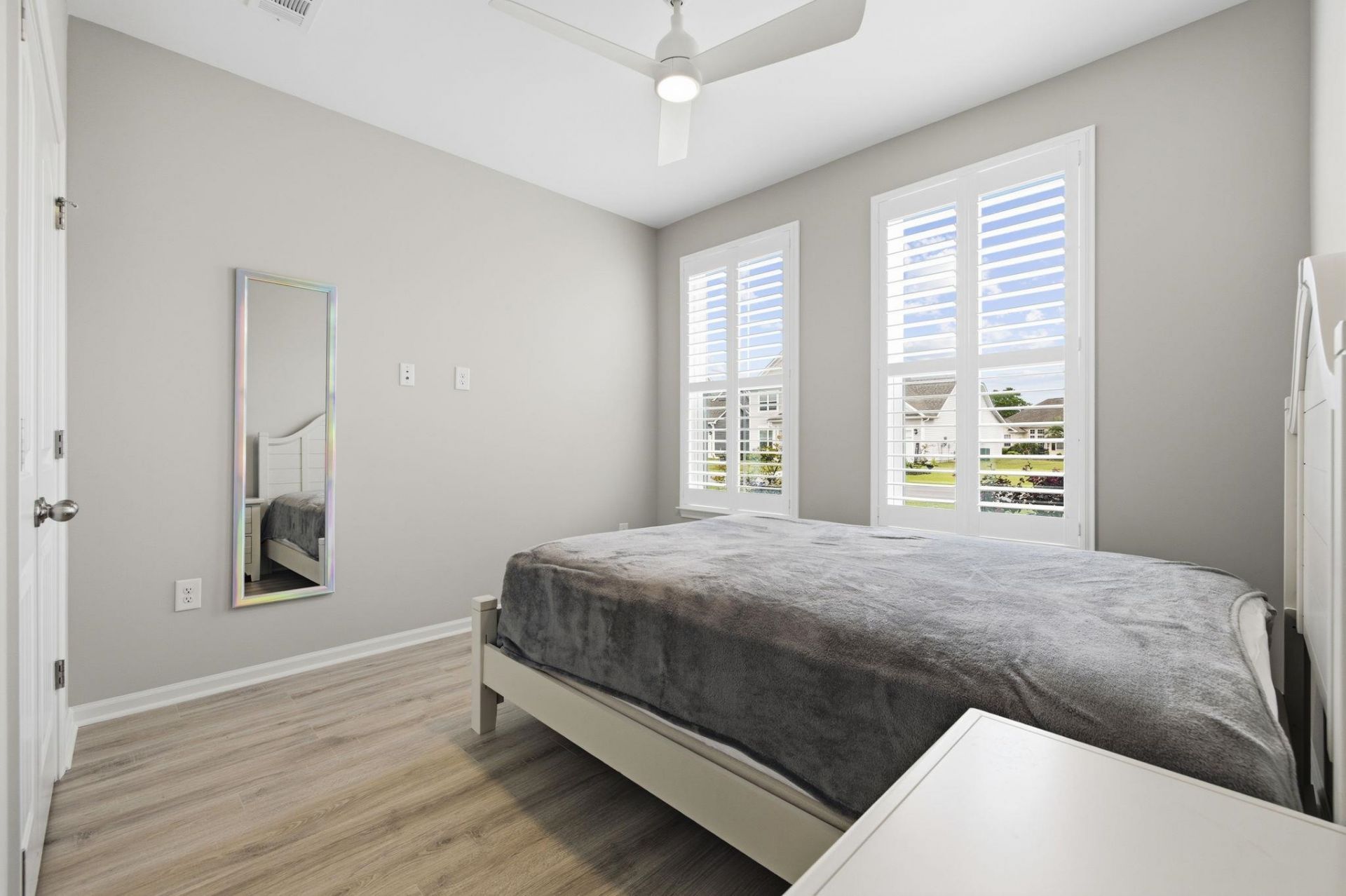 371 Mikita Dr. Photo 29