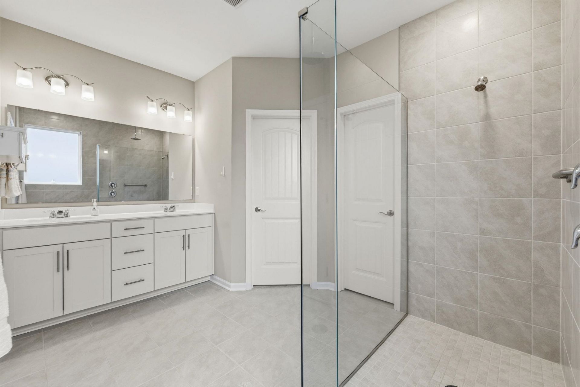 371 Mikita Dr. Photo 33