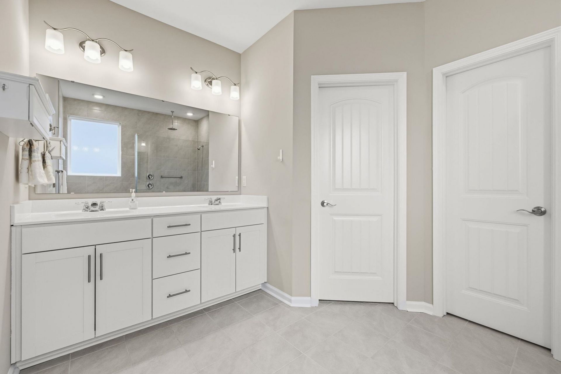 371 Mikita Dr. Photo 35