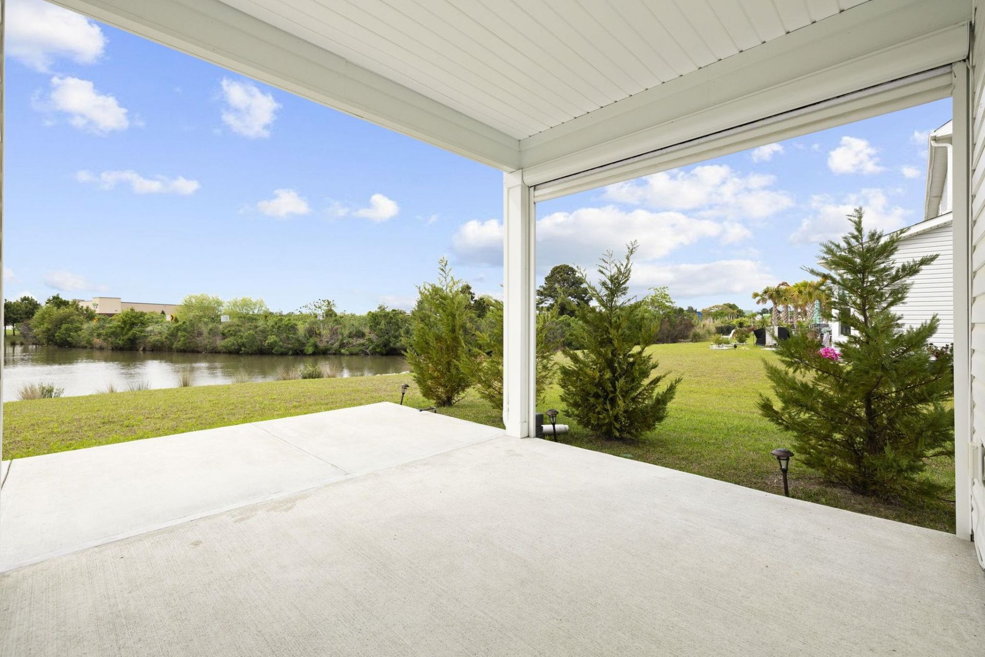 371 Mikita Dr. Photo 40