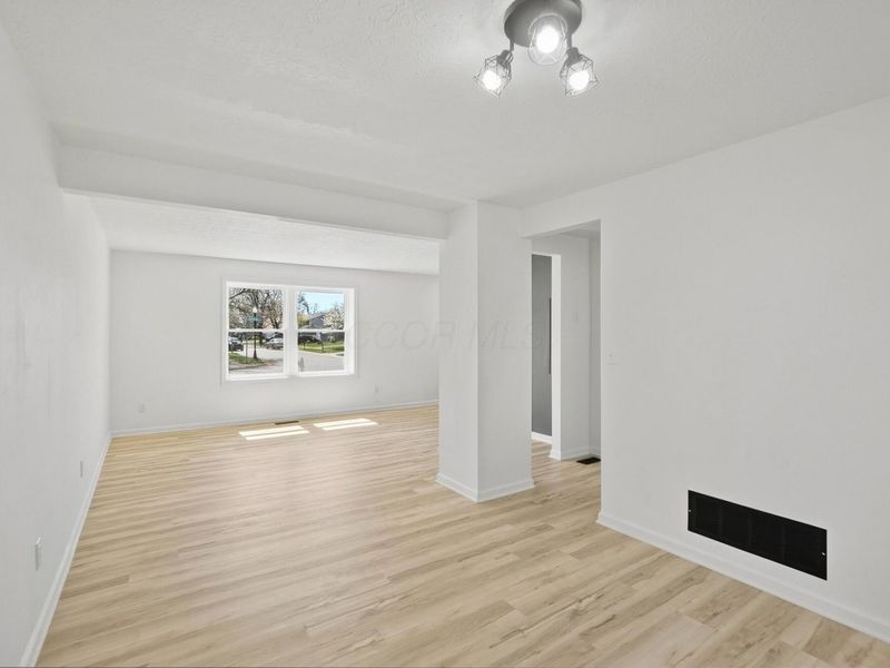 6736 Centennial Drive, Reynoldsburg, OH 43068 Photo 10