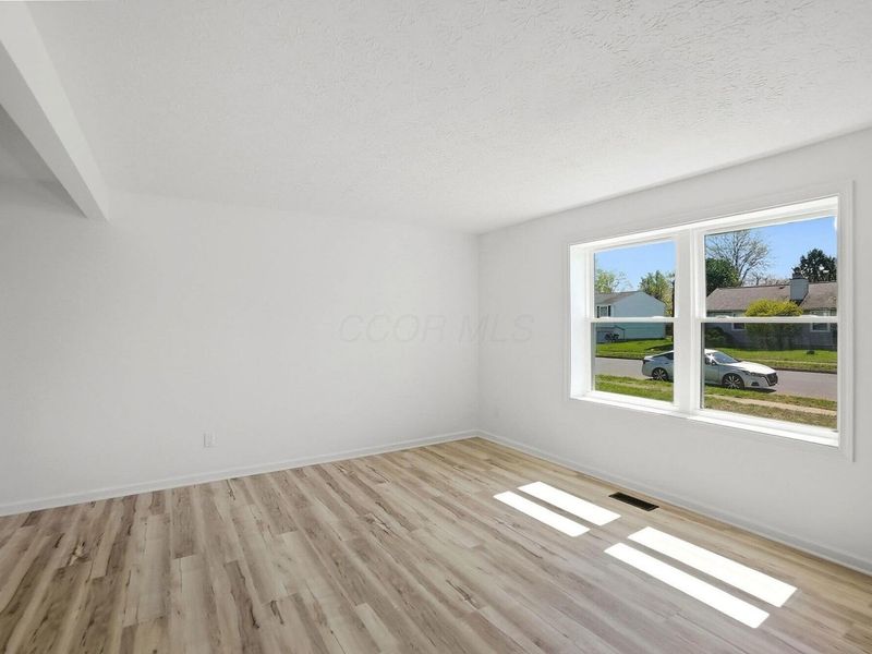 6736 Centennial Drive, Reynoldsburg, OH 43068 Photo 5