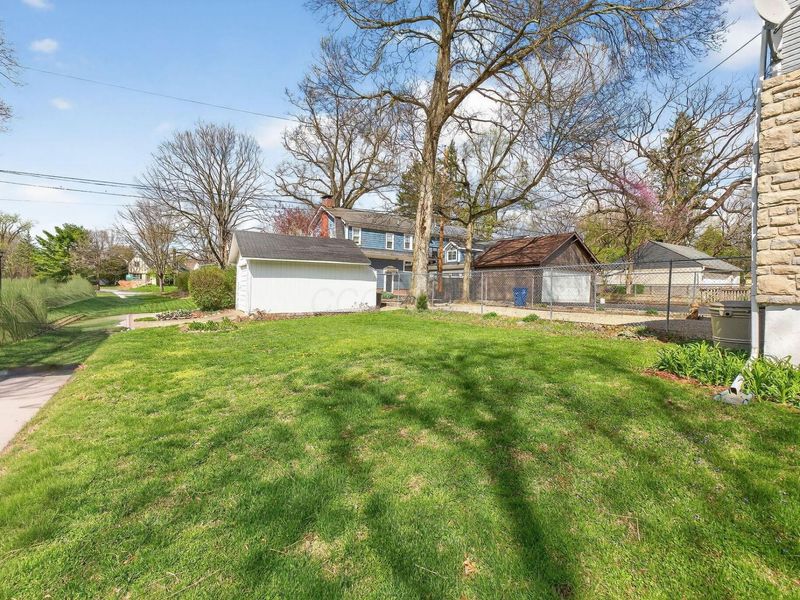 288 W Orchard Lane, Columbus, OH 43214 Photo 8