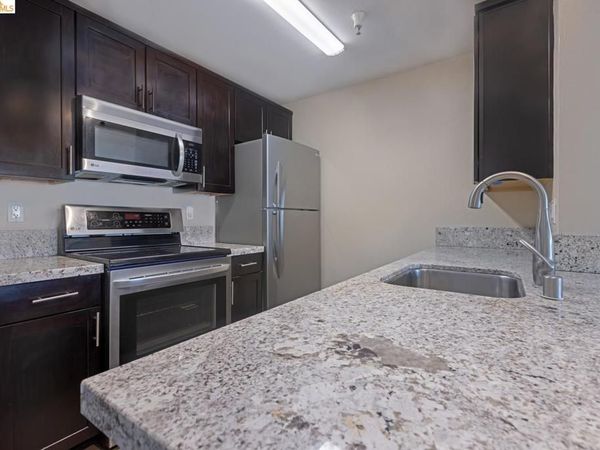 6400 Christie AVE, Unit 3213, Emeryville, CA 94608