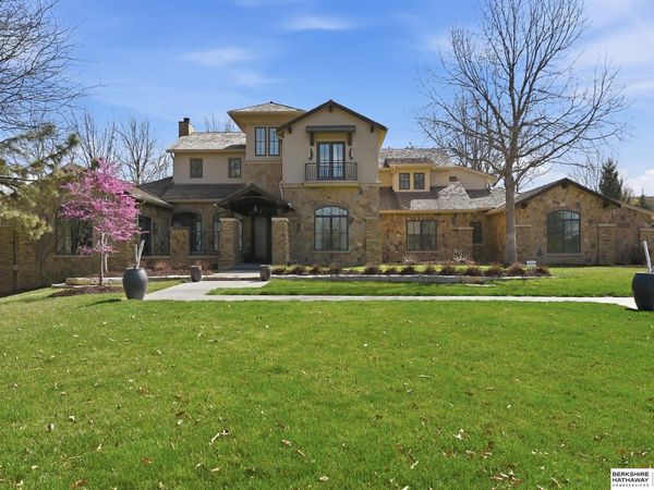 3105 S 174th Circle, Omaha, NE 68130