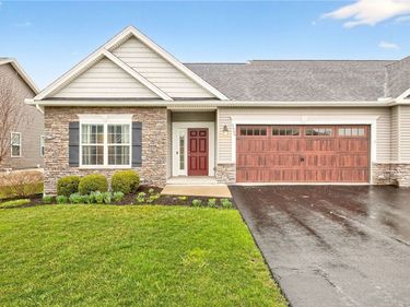 5966 Monarch Drive, Farmington, NY 14425