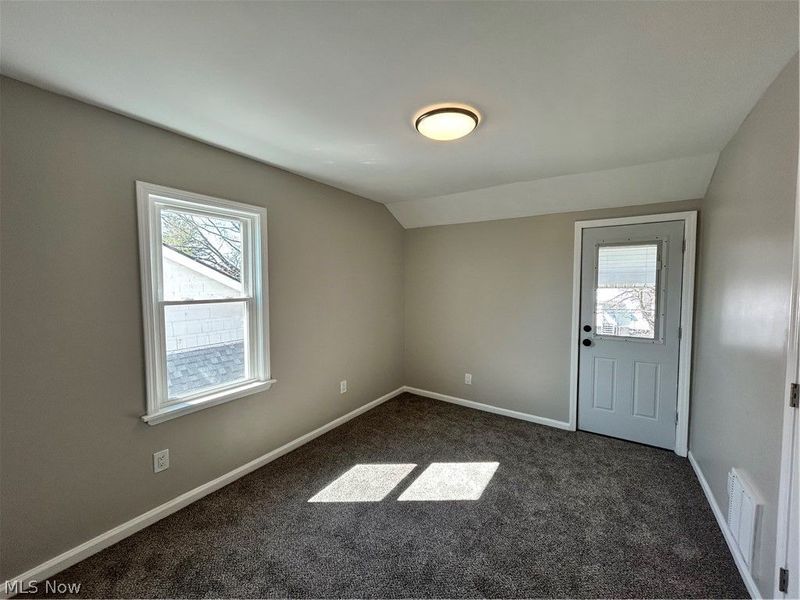 13623 Thornhurst Avenue, Garfield Heights, OH 44105 Photo 17