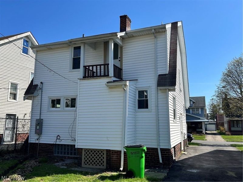 13623 Thornhurst Avenue, Garfield Heights, OH 44105 Photo 3