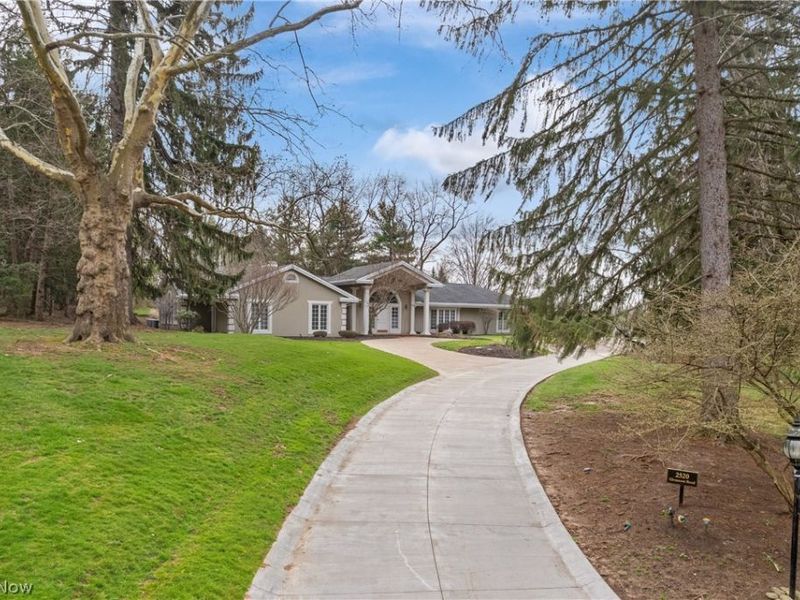 2520 Glenmont Road NW, Canton, OH 44708 Photo 3