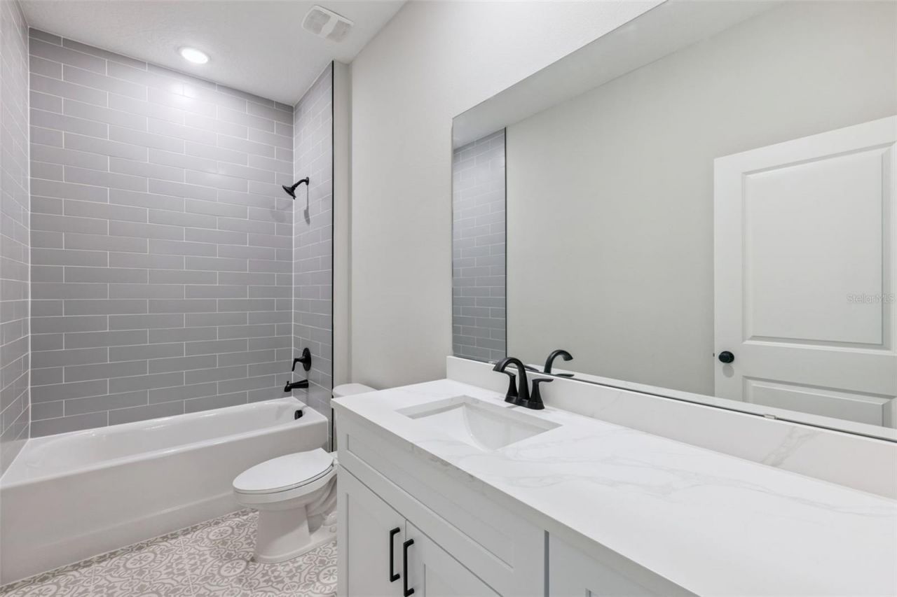 42875 Honeysuckle Street, Eustis, FL 32736 Photo