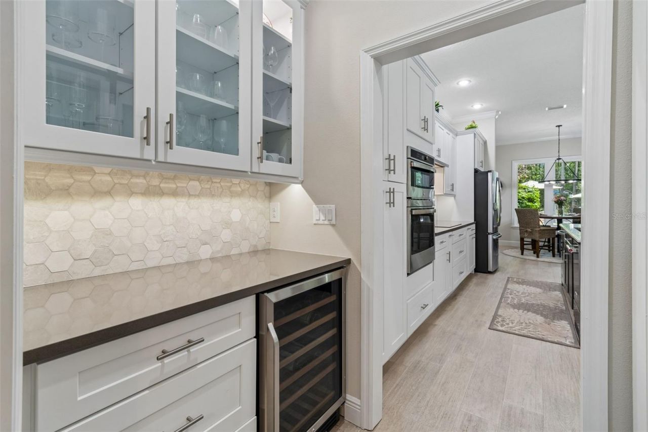 421 Pine Bluff Drive, Lutz, FL 33549 Photo