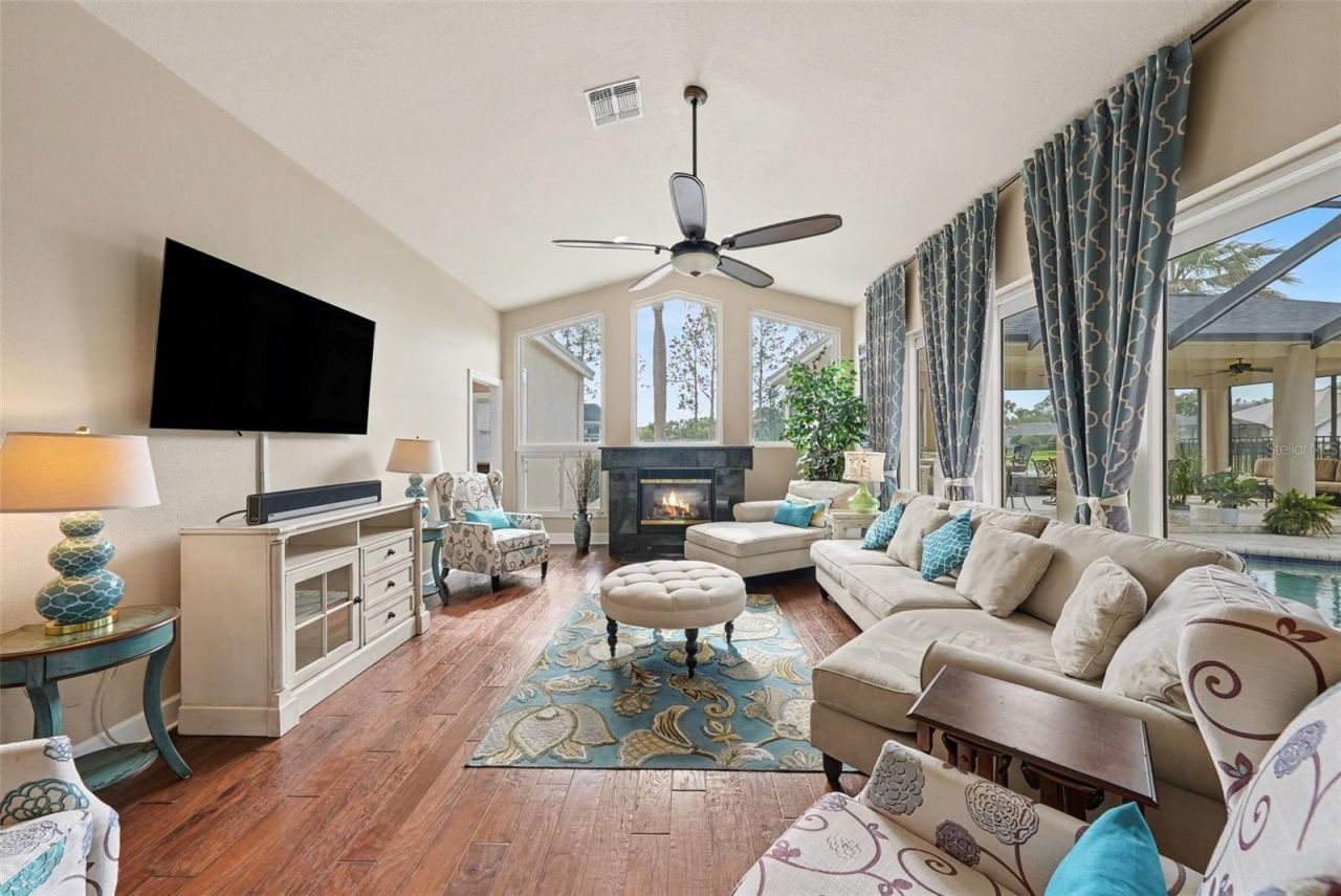 18817 Wimbledon Circle, Lutz, FL 33558 Photo