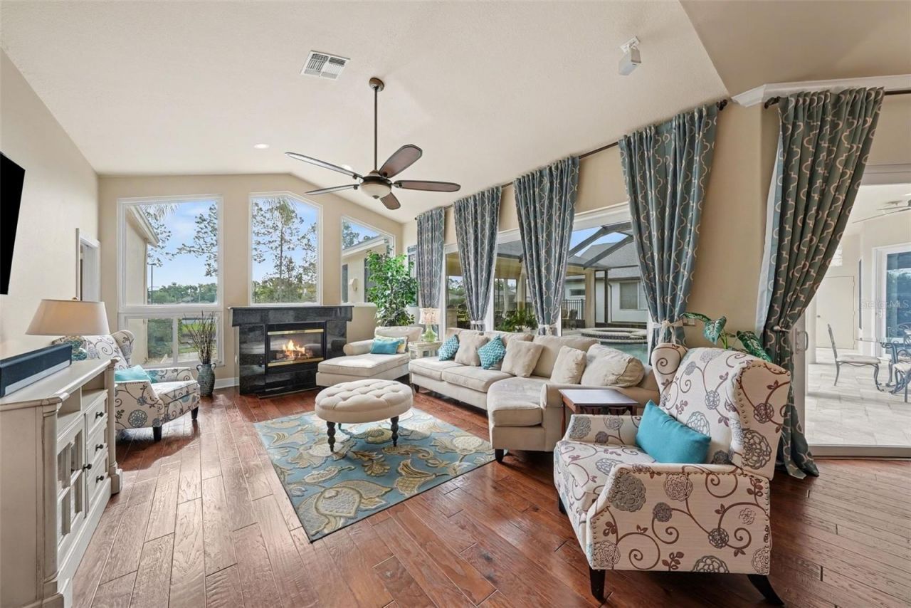 18817 Wimbledon Circle, Lutz, FL 33558 Photo