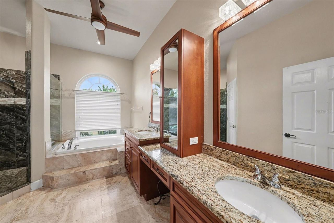 18817 Wimbledon Circle, Lutz, FL 33558 Photo