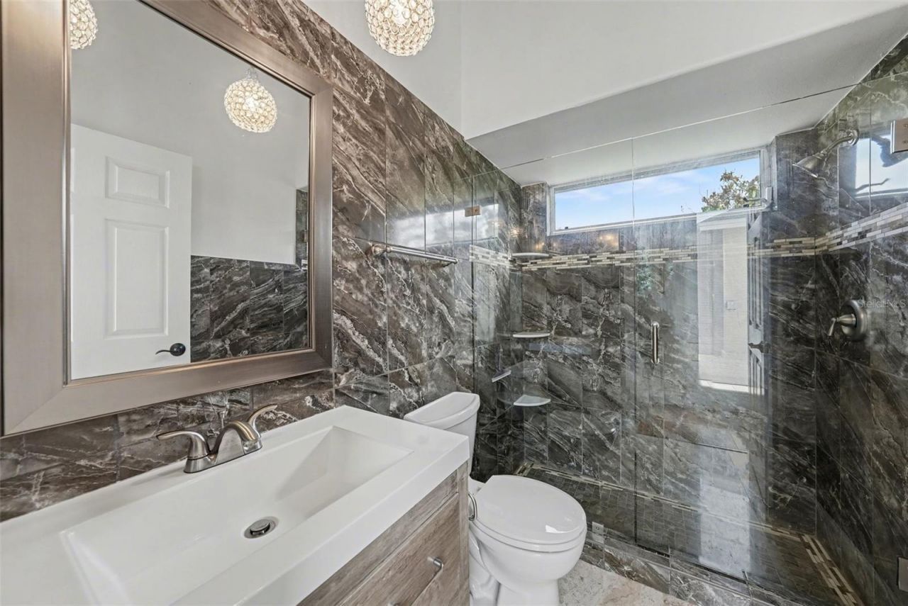 18817 Wimbledon Circle, Lutz, FL 33558 Photo