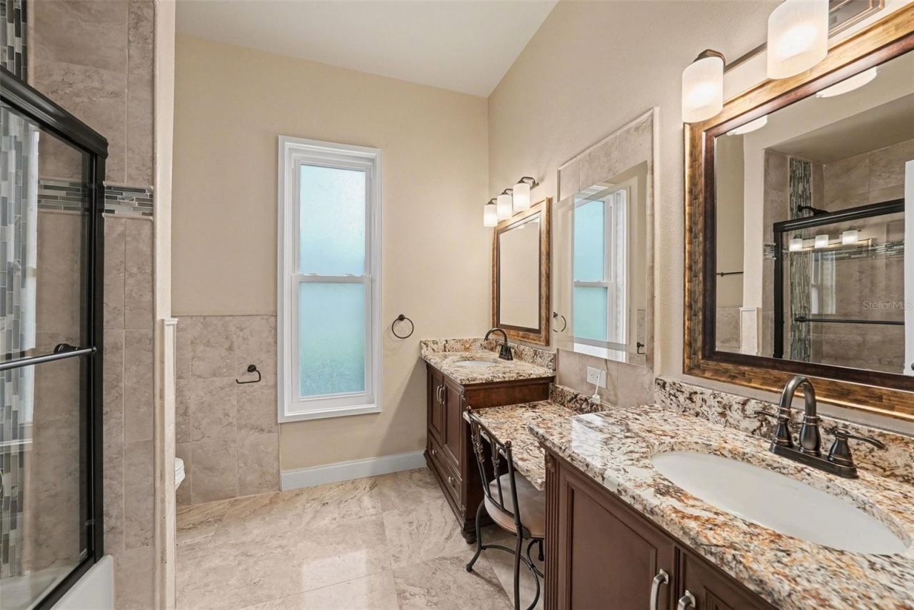 18817 Wimbledon Circle, Lutz, FL 33558 Photo