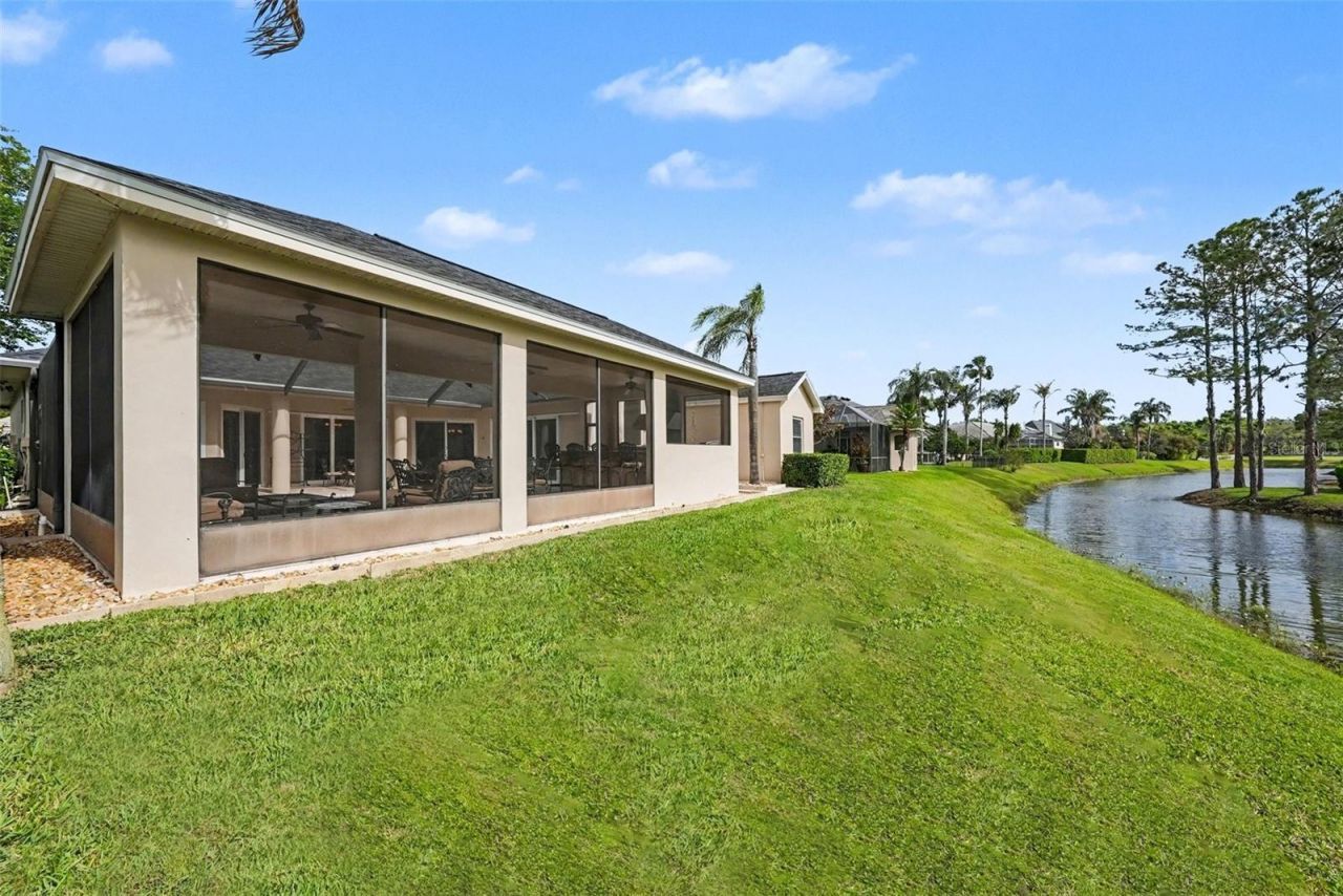 18817 Wimbledon Circle, Lutz, FL 33558 Photo