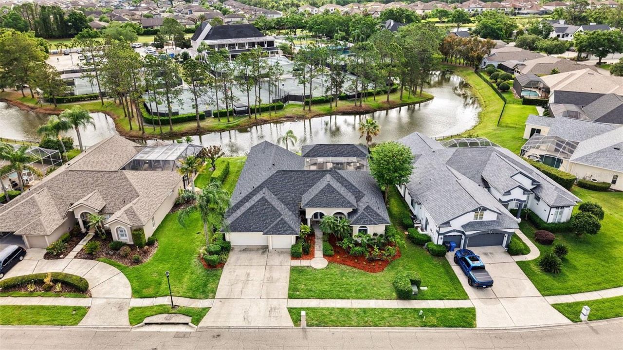 18817 Wimbledon Circle, Lutz, FL 33558 Photo