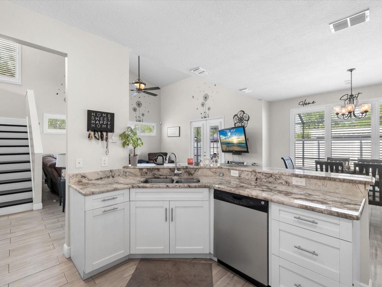 4411 W Oklahoma Avenue, Tampa, FL 33616 Photo